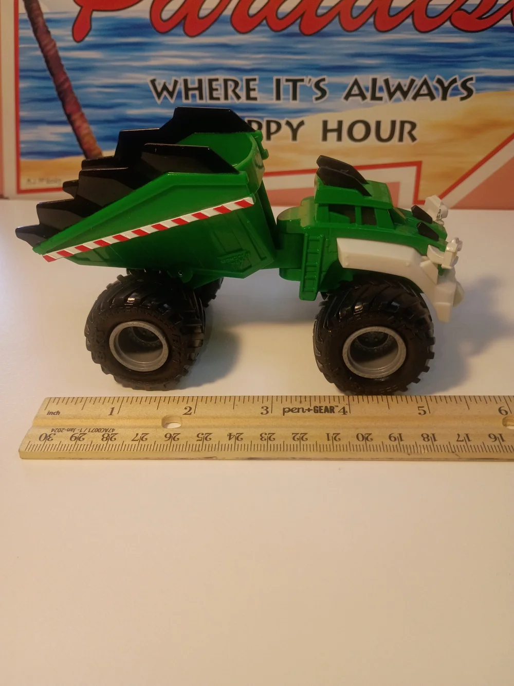 Spin Master Monster Jam Third Squad Axle Dump Truck Green 1/64 Scale